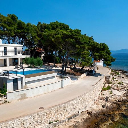 Seafront Villa Serenita Sumartin Eksteriør bilde