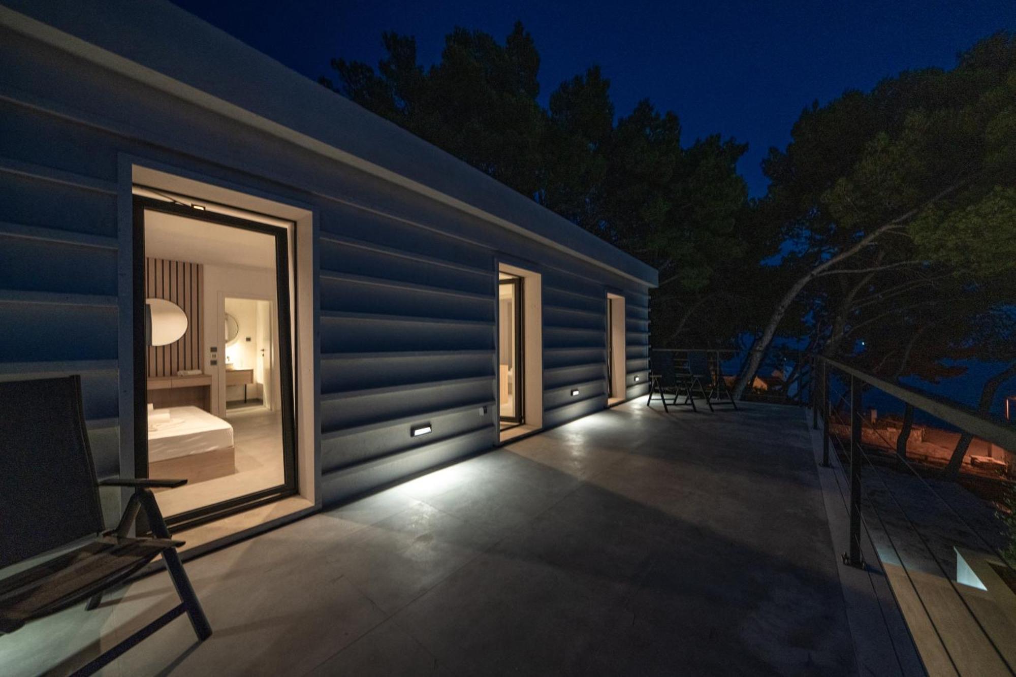 Seafront Villa Serenita Sumartin Eksteriør bilde
