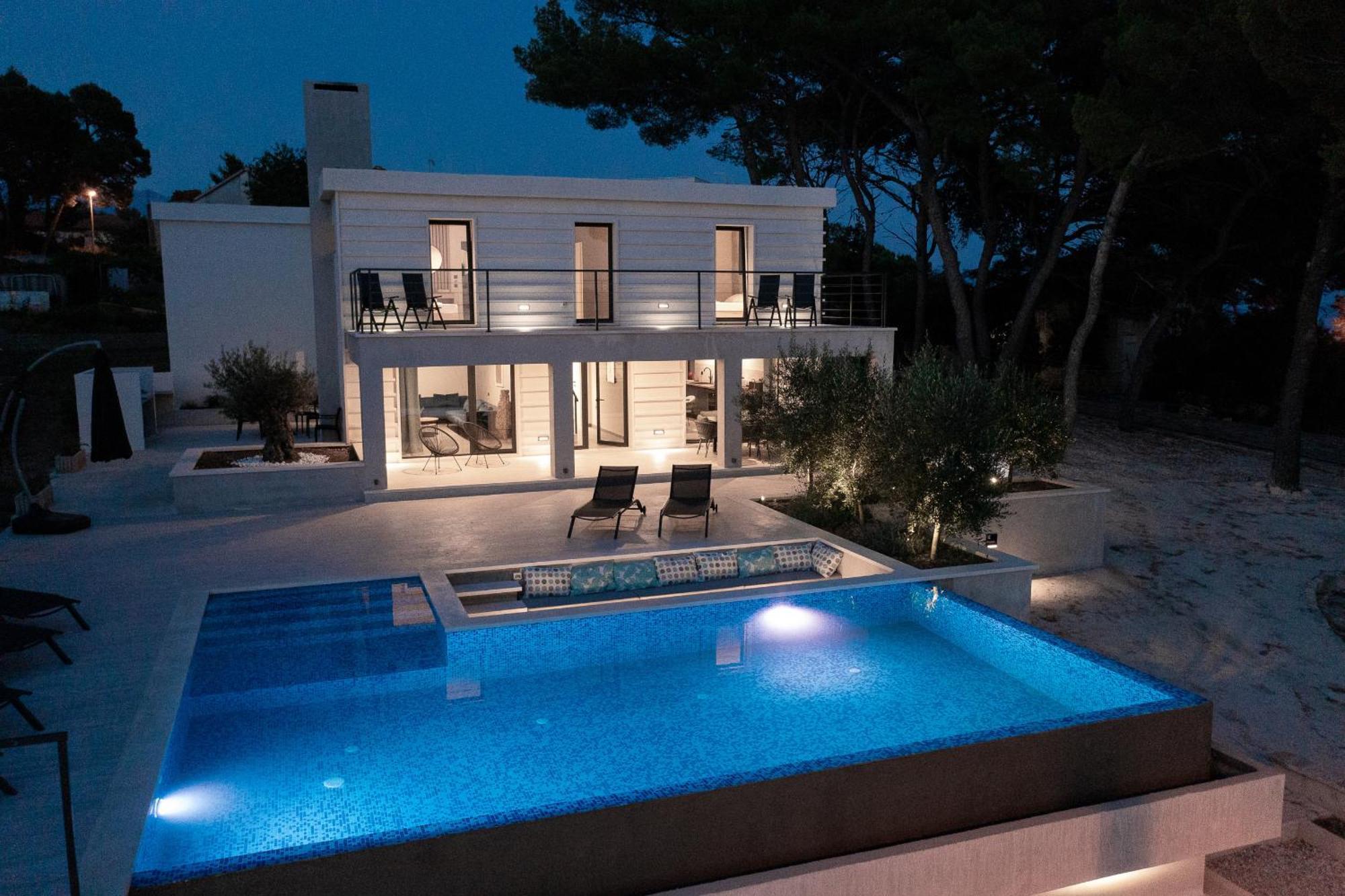 Seafront Villa Serenita Sumartin Eksteriør bilde
