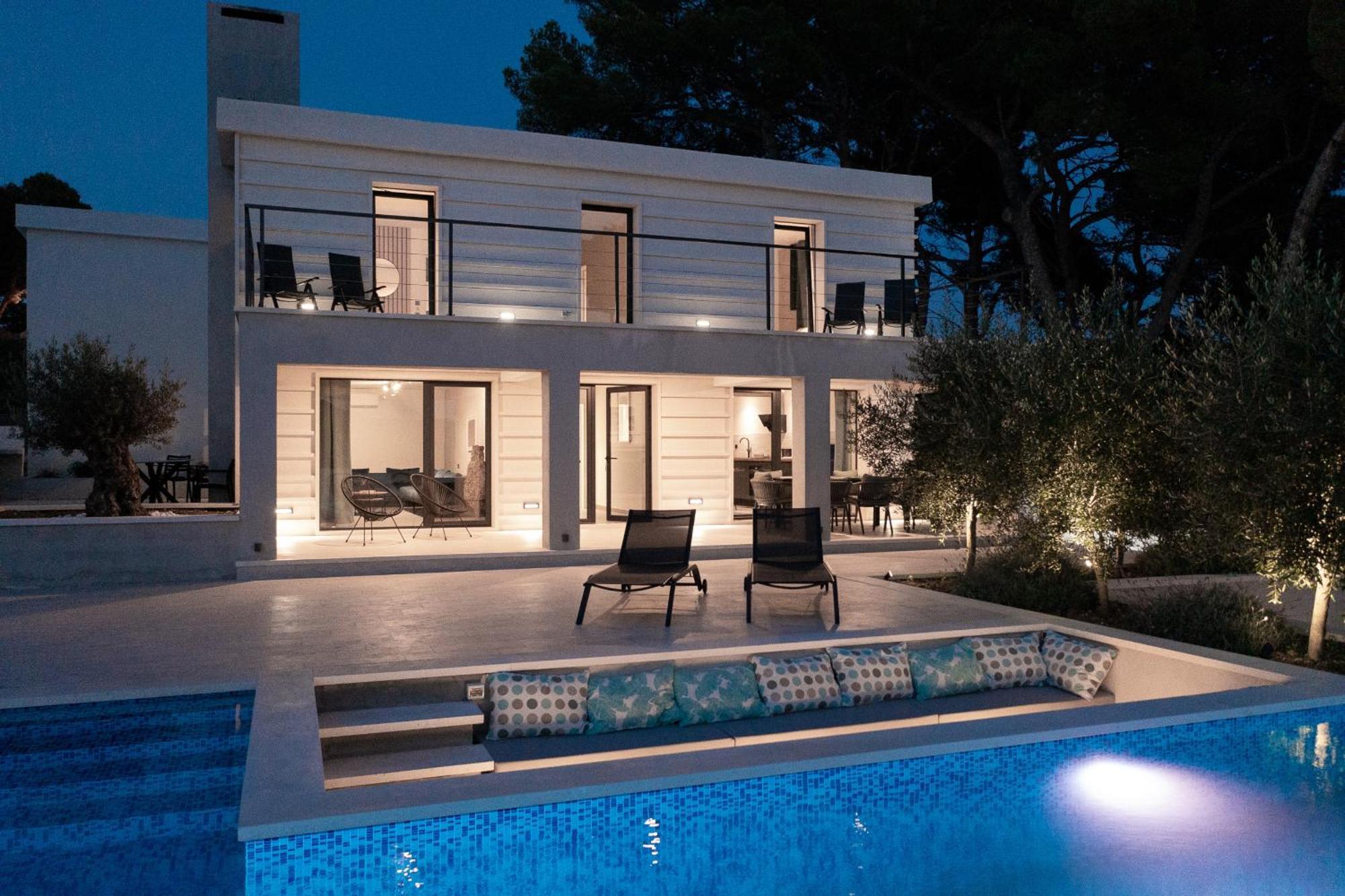 Seafront Villa Serenita Sumartin Eksteriør bilde