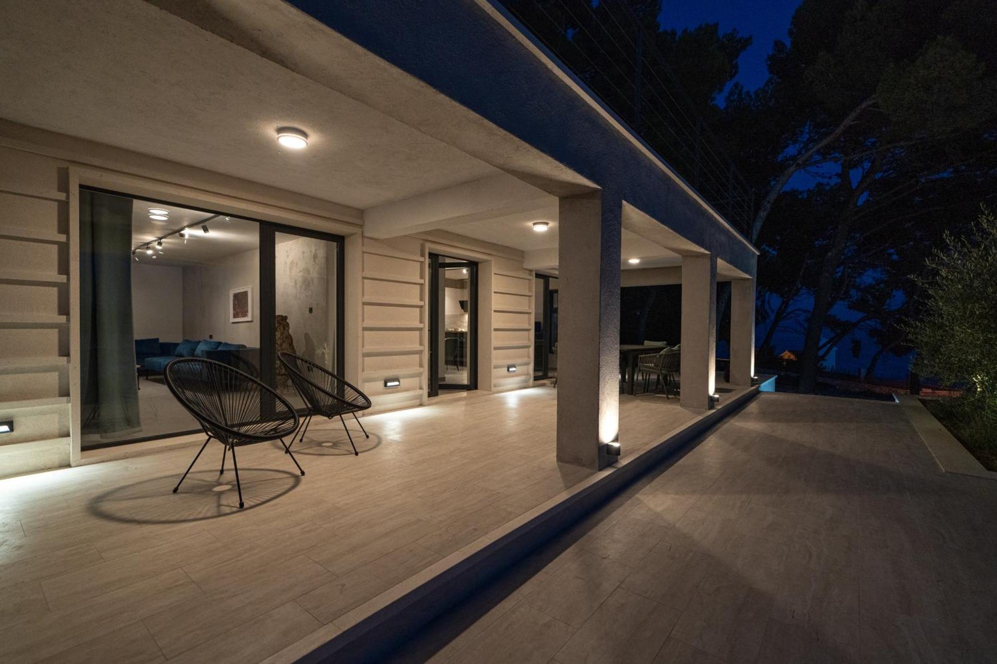 Seafront Villa Serenita Sumartin Eksteriør bilde