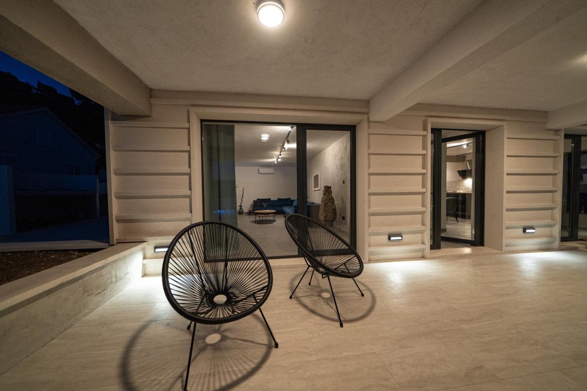 Seafront Villa Serenita Sumartin Eksteriør bilde