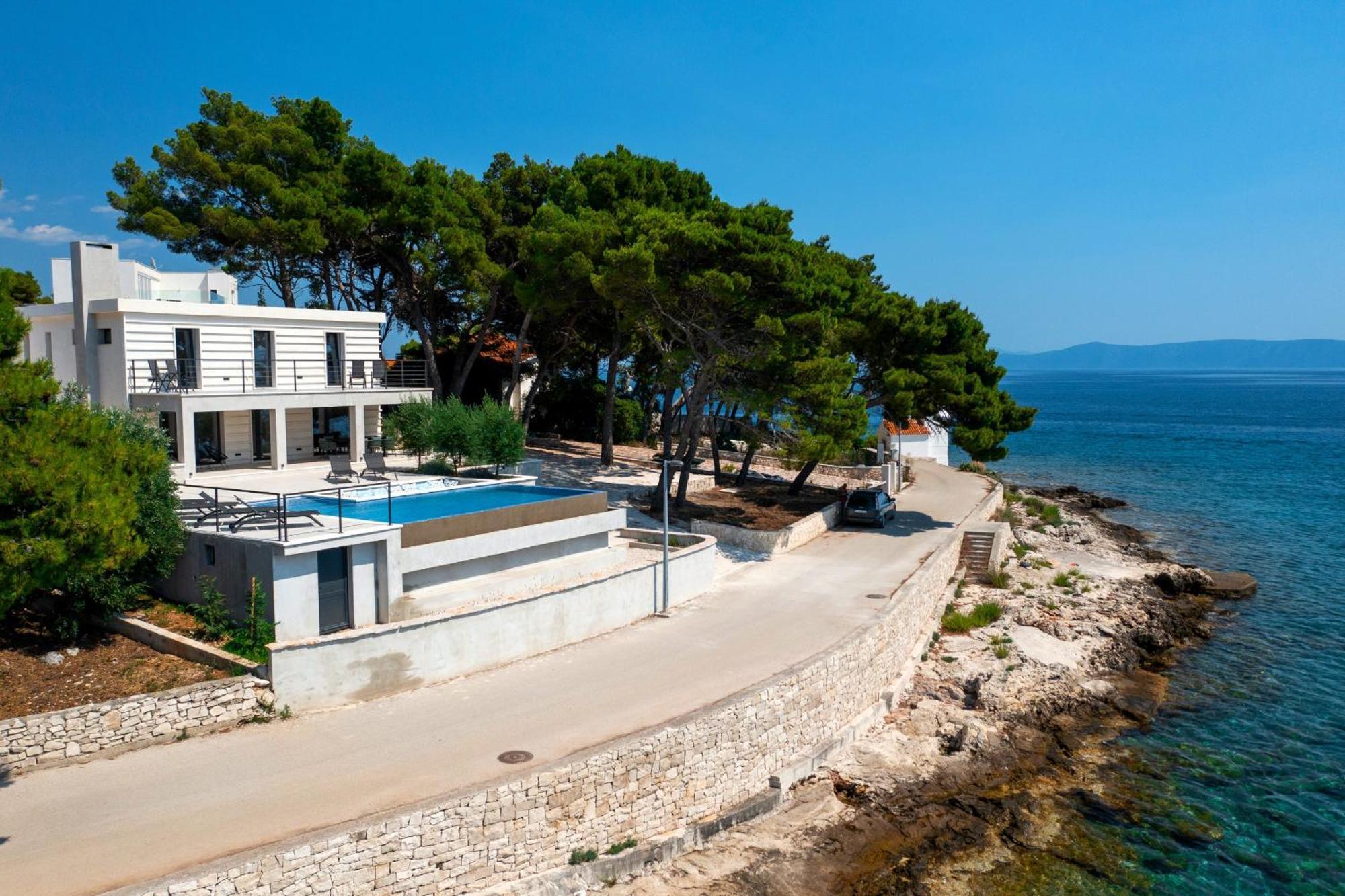 Seafront Villa Serenita Sumartin Eksteriør bilde