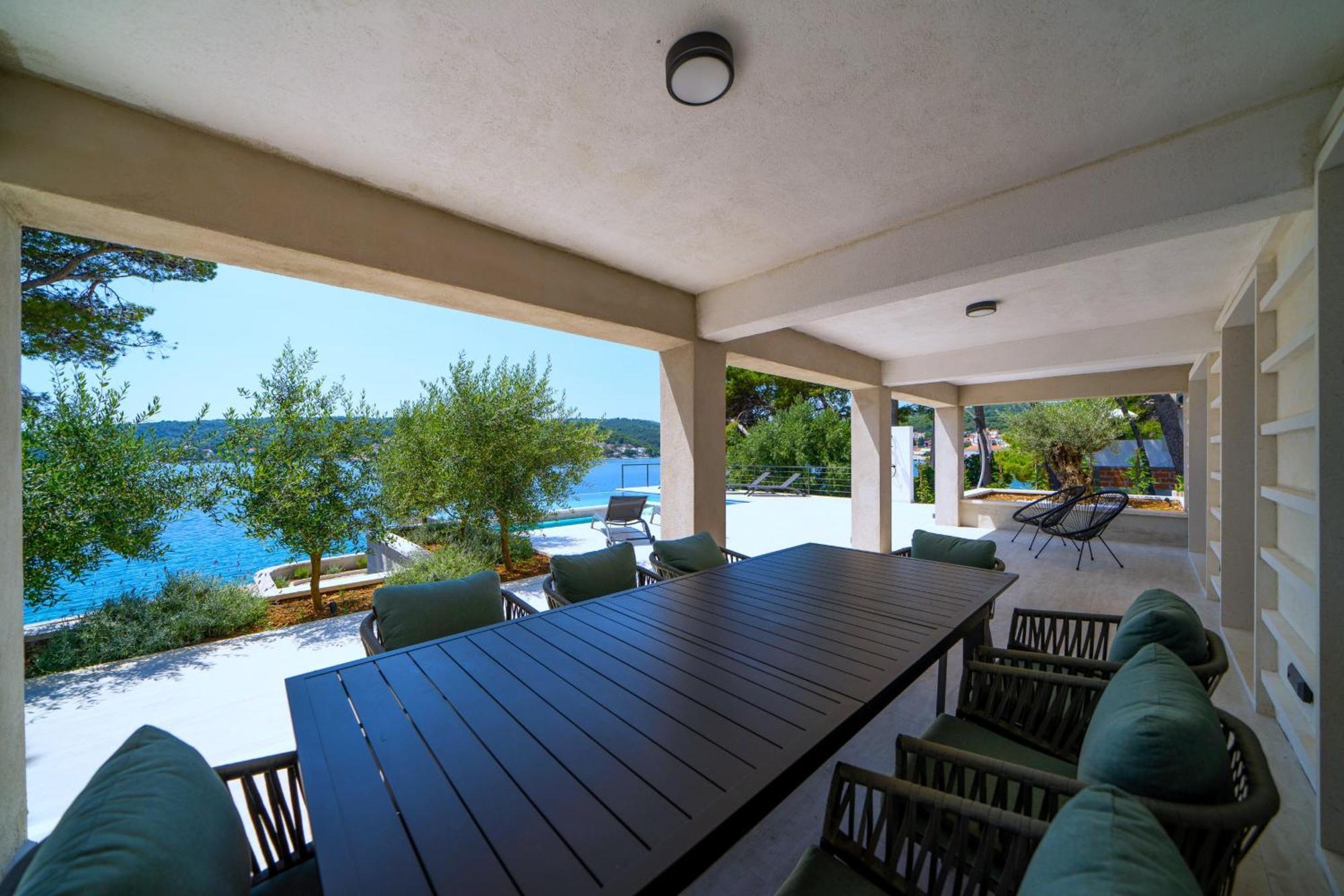 Seafront Villa Serenita Sumartin Eksteriør bilde