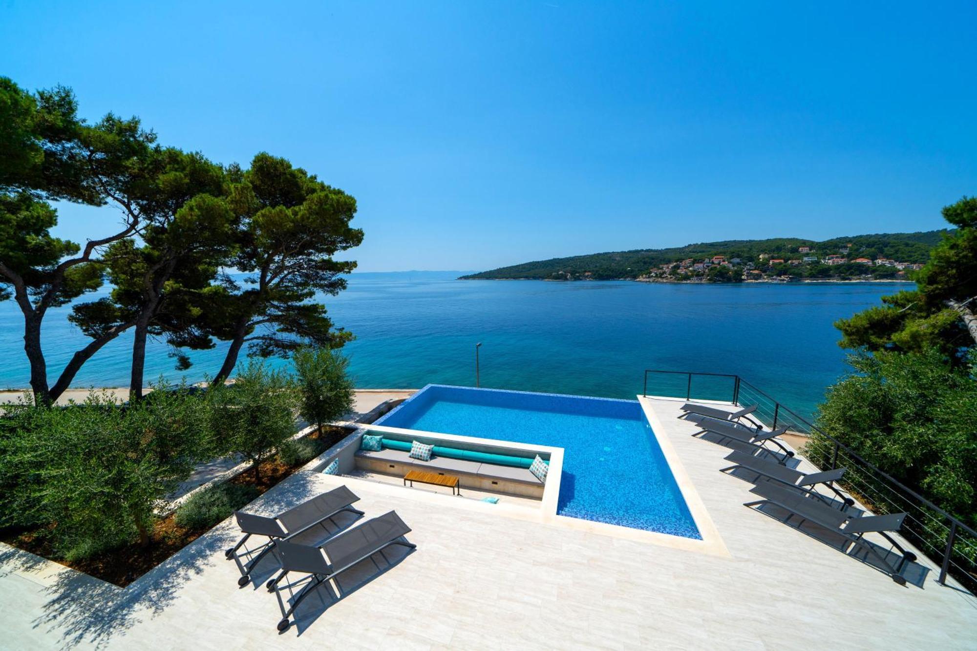 Seafront Villa Serenita Sumartin Eksteriør bilde