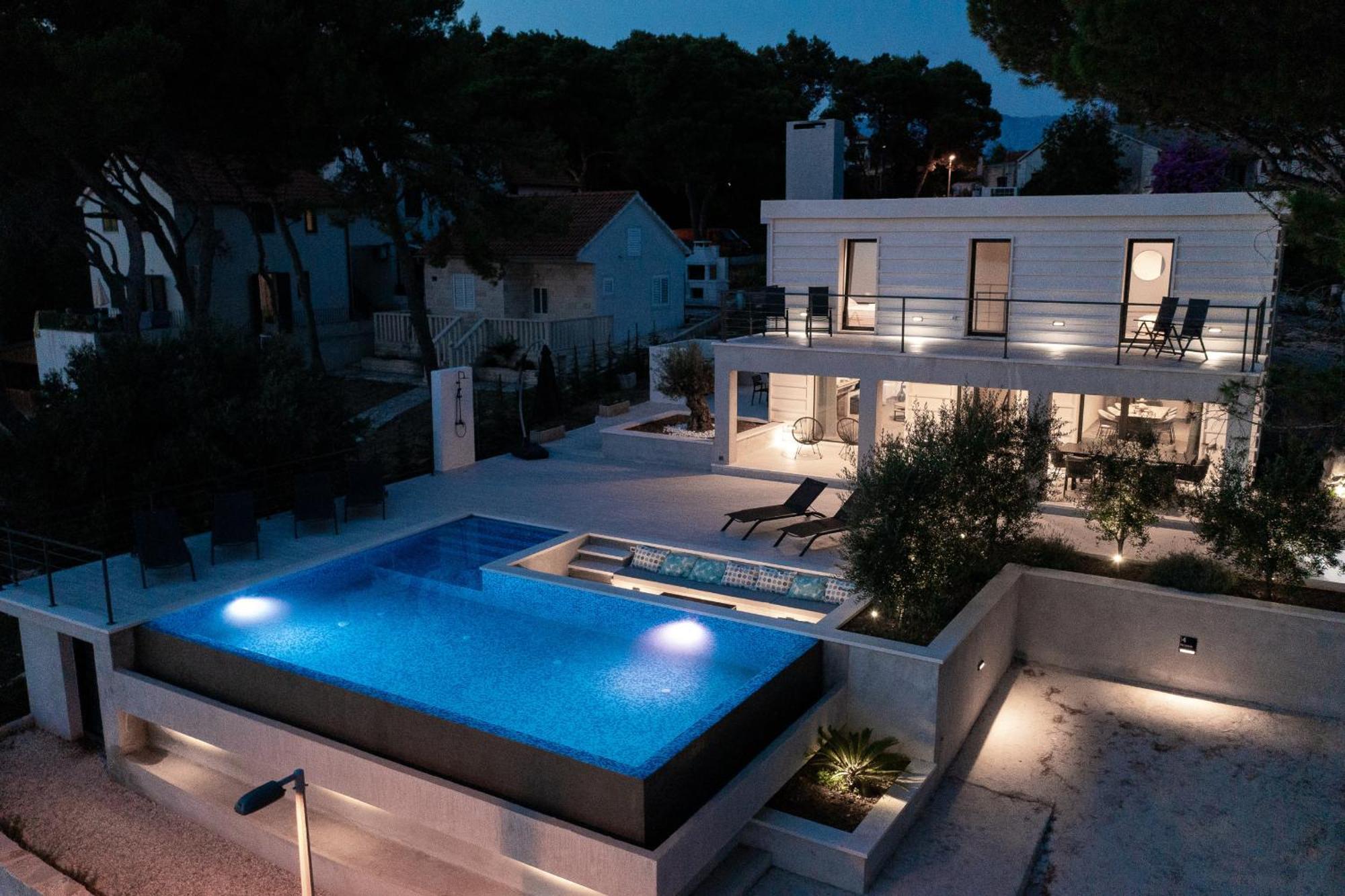 Seafront Villa Serenita Sumartin Eksteriør bilde